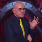 Grande Fratello, Signorini stronca una gieffina in diretta: “Basta strumentalizzare ogni cosa”